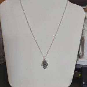 Phalm Hand Protector Necklace